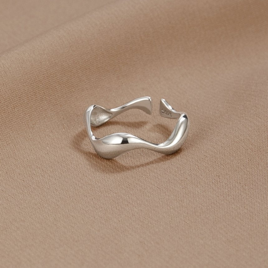 Waves Minimalist Ring | Nooklyst