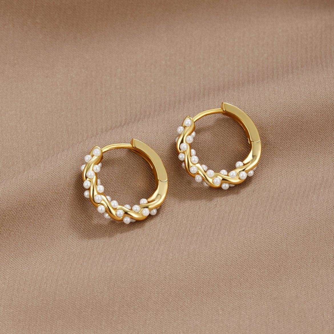 Vale Pearl Hoop Earrings | Nooklyst